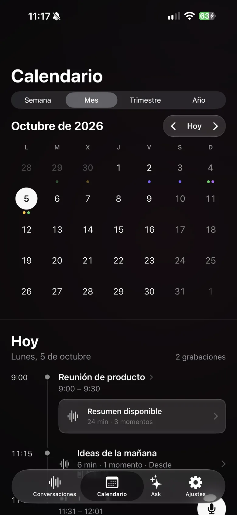 El calendario de Verba en iPhone, vista mensual, con las reuniones del día.